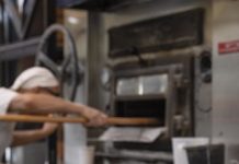 Poznata influenserka pronasla bubu u hrani iz pekare