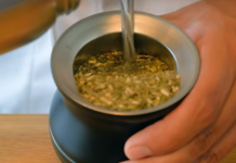 Najbolji narodni čaj protiv upornog kašlja: Kuva se od ovog povrća, pije dva dana i čisti pluća od sekreta