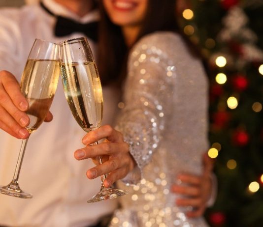 Baš u sredu, 30. decembra desiće jak ljubavni udar: 3 horoskopska znaka zapljusnuće talas sreće, evo šta ih čeka