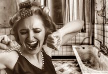 Žena (51) otkriva kako stvarno izgleda klimaks: Podivljali hormone, bolesti, stalno znojenje