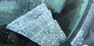 Ova 2 sastojka iz kuhinje poprskajte uveče po šoferšajbni i ujutro neće više biti zaleđena