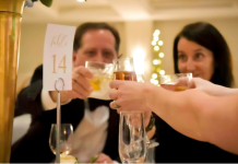 Zamolili su me da sjednem u drugi red — a onda je jedna rečenica promijenila cijelu večer