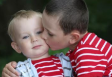 Na sahrani naših roditelja tetka je ponudila da usvoji mog mlađeg brata: Kad sam otkrio njen tajni plan priredio sam joj osvetu koju će pamtiti dok je živa