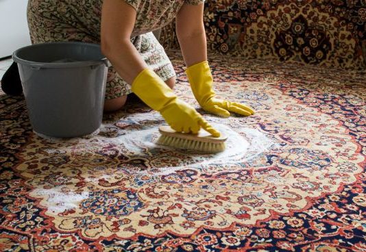 Turkinje imaju genijalan trik za čišćenje tepiha: Ponovo miriše sveže bez dubinskog pranja