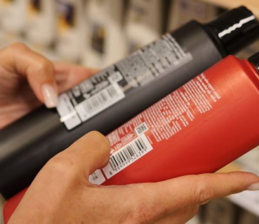 Kako pročitati etiketu šampona? Prva 3 sastojka su najvažnija, a jedna greška vas može koštati zdrave kose