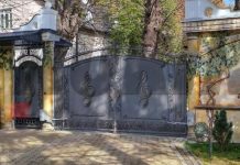 Poznati bh. pjevač svu imovinu ostavio supruzi: Ona to zaslužuje, a majku smjestio u dom. Prva supruga mu otišla kolegi koji je promijenio vjeru