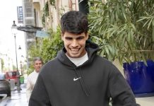 Karlos Alkaraz zarađuje milione, a živi u malom stanu sa roditeljima: Mušema na stolu i baštenske stolice u dnevnom boravku privlače pažnju, a evo gde spava