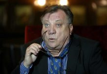 Pogledao je u ogledalo i tako saznao da ima rak jetre: Halid Bešlić imao je simptom koji nesumnjivo ukazuje na opaku bolest