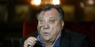 Pogledao je u ogledalo i tako saznao da ima rak jetre: Halid Bešlić imao je simptom koji nesumnjivo ukazuje na opaku bolest