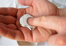 Jeste li znali da postoji metal koji se topi u vašoj ruci? I to nije trik.