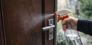 Poprskajte vrata svog doma s octom prije ožujka, postoji dobar razlog za to