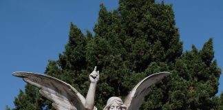 Tajna otkrivena na sahrani: kako sam saznala istinu o svom očuhu i sebi