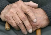 Babaa… danas su se djeca u školi smijala zbog mene jer nemam markiranu odjeću. Šta to zapravo znači?..