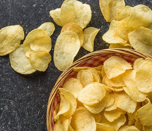 Neobičan predmet pronađen u kesi čipsa: objašnjenje iz proizvodnog procesa