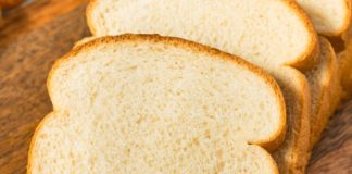 Ne bacajte hljeb, čisti bolje od sprejeva: ‘Ovaj trik sam naučila od bake, mrlje nestaju u trenu