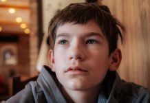 “Majka me rodila u 14. godini i ostavila u porodilištu: Tek kad sam uradio DNK i saznao ko mi je otac, shvatio sam zašto me je mrzela iz dna duše”