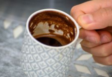 Prva kafa se ne pije čim ustanete: Pomerite ovaj ritual za 60 minuta i gledajte šta se dešava sa vašim telom