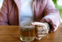 Popijte ovo večeras prije spavanja: Čisti crijeva kao metla i spriječava nadutost čak