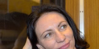 Ljubica iz Jagodine je bolesnom mužu menjala pelene i kupala ga, a onda saznala šok istinu: “Nepoznata žena pokucala mi je na vrata i otreznila me” Ljubica iz Jagodine je bolesnom mužu menjala pelene i kupala ga, a onda saznala šok istinu: “Nepoznata žena pokucala mi je na vrata i otreznila me” - featured image