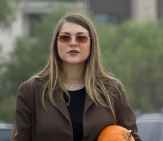 Spiskala sve tatine pare, postala teška zavisnica i mislila da će umreti pre 30: On je izvukao iz pakla i usrećio, a novi obrt u očevoj smrti razara joj dušu