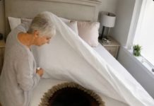 Snaha je gotovo svaki dan mijenjala posteljinu, opravdavajući ljubav prema čistoći: ali jednog dana svekrva je podigla deku, ugledala čudan trag na plahti i saznala strašnu tajnu o svojoj snahi