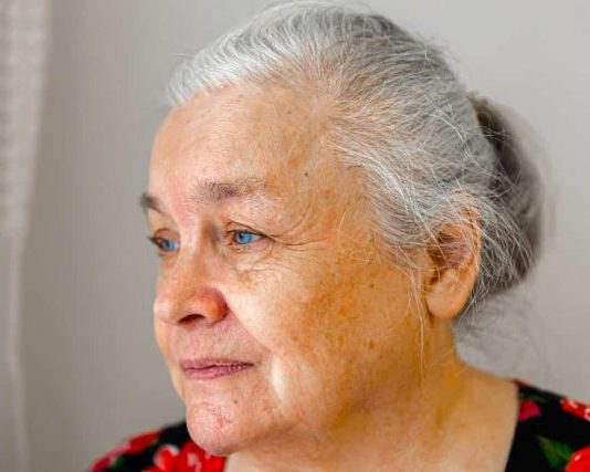 “Imam 67 godina i živim sama, pitala sam djecu da se doselim kod njih, ali odbili su”: Evo šta joj je psiholog savjetovao