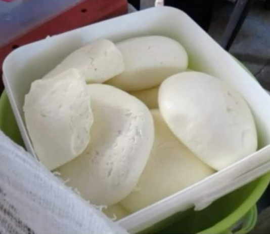 LAŽNI VS PRAVI SIR: VODIČ ZA PREPOZNAVANJE I IZBOR