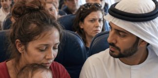 Tokom dugog leta, dete je neprestano plakalo, uznemiravajući sve putnike, dok je nesrećna majka pokušavala uzalud da ga umiri; jedan uticajni šeik, sa nezadovoljnim izrazom lica, dugo je posmatrao njih, a onda je iznenada uradio ovo… 😳😱 Tokom dugog leta, dete je neprestano plakalo, uznemiravajući sve putnike, dok je nesrećna majka pokušavala uzalud da ga umiri; jedan uticajni šeik, sa nezadovoljnim izrazom lica, dugo je posmatrao njih, a onda je iznenada uradio ovo… 😳😱 - featured image