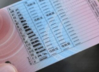 STlGLA 0DLUKA 0 V0ZAČKlM D0ZV0LAMA , UKOLIKO VAM 0V0 PIŠE NA VOZAČKOJ, MORATE POD HITN0 U MUP! A ukoliko imate 0V0LIK0 godina, završili ste svoje.. - featured image