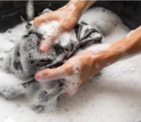 Veš se USMRDI nakon PRANJA, a OMEKŠIVAČ uopšte NE MIRIŠE! Greške koje prave i najiskusnije domacice