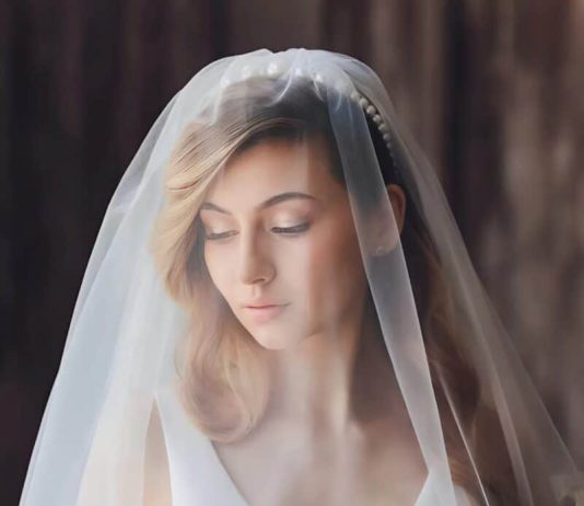 Kako bi podmetnula mlađu sestru i ismijavala je, starija sestra prisilila ju je da se uda za najopasnijeg šejha umjesto sebe; ali ono što je šejh učinio šokirao je sve…