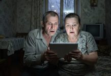 Istina sa groba: kamera je otkrila ljubav koju roditelji nisu poznavali Istina sa groba: kamera je otkrila ljubav koju roditelji nisu poznavali - featured image