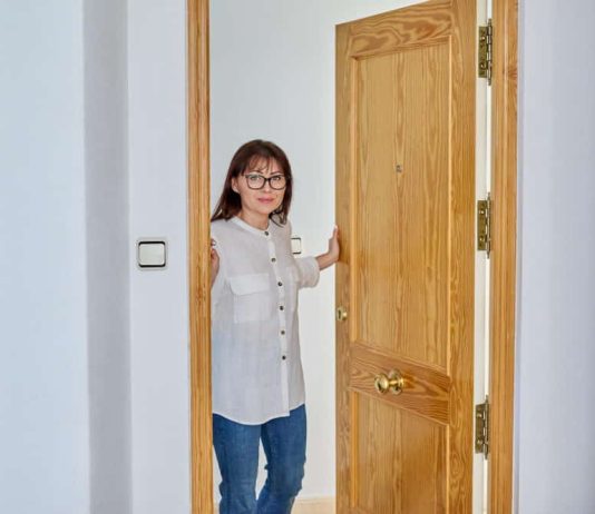 Nikada ne pozivaju goste u kuću? Psiholozi kažu da to govori OVO o njihovoj ličnosti