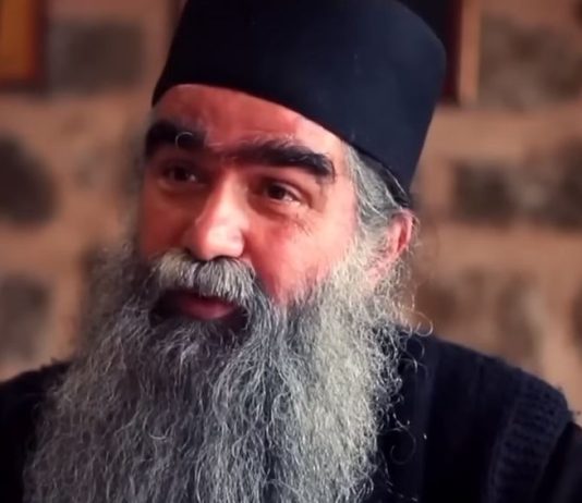 Tri stvari u kući od kojih se đavoli tresu: Ako ovo imate u kući, nečiste sile vas nikad neće posetiti, tvrdi otac Rafailo