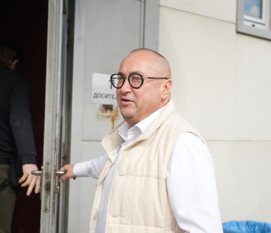 OBJAVLJEN SNIMAK SA SVADBE NA KOJOJ JE ĐANI IZUJEDAN! Evo šta je pevač radio nakon šok incidenta – prava drama!