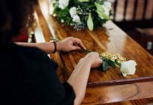 Mnogi Srbi prave istu grešku kada neko umre: Ovaj običaj se ne sme preskočiti, a jedan posebno plaši ljude