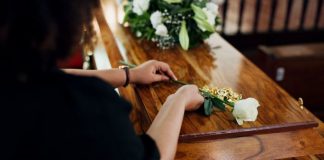 Mnogi Srbi prave istu grešku kada neko umre: Ovaj običaj se ne sme preskočiti, a jedan posebno plaši ljude