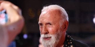 DINO MERLIN SE OBRATIO BEOGRADU: “Bilo je to kad sam bio jako mlad i nije bilo mnogo ljudi…” Hiljade njih ostalo nemo, a onda se pojavio ON
