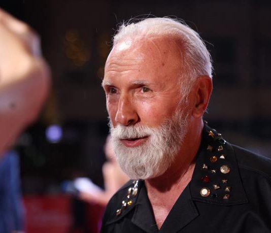 DINO MERLIN SE OBRATIO BEOGRADU: “Bilo je to kad sam bio jako mlad i nije bilo mnogo ljudi…” Hiljade njih ostalo nemo, a onda se pojavio ON