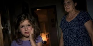 “Mama, baka me je udarila“: Nekoliko minuta kasnije dijete se srušilo pred roditeljima